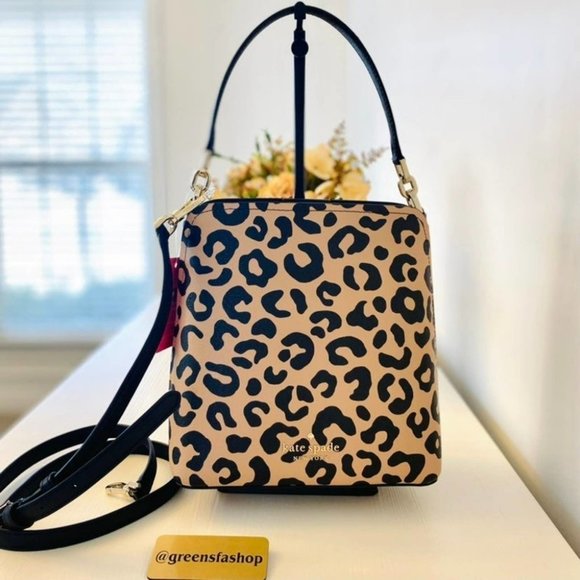 Kate Spade Purse & Wallet Darcy Graphic Leopard Small Bucket Bag Crossbody - Picture 4 of 11